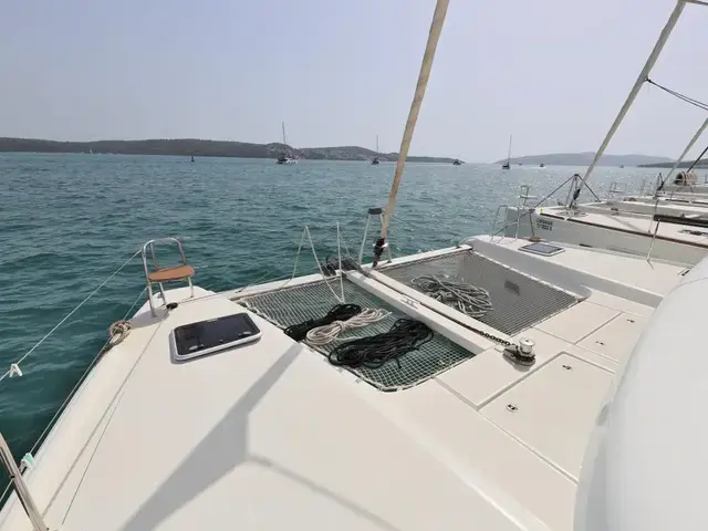 Lagoon 42