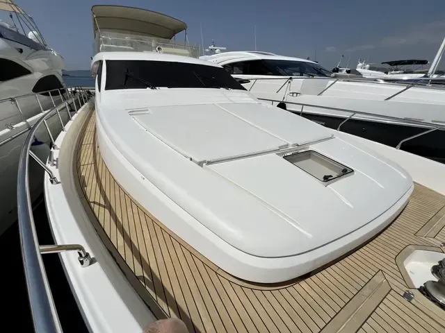 Ferretti Yachts 68