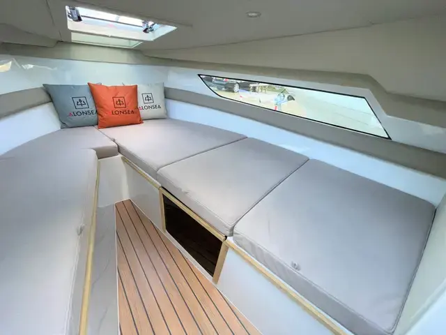 Alonsea 600 Cabin