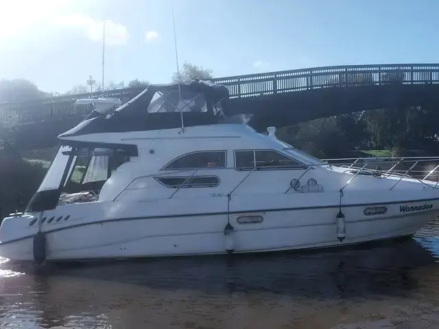 Sealine F33 Flybridge