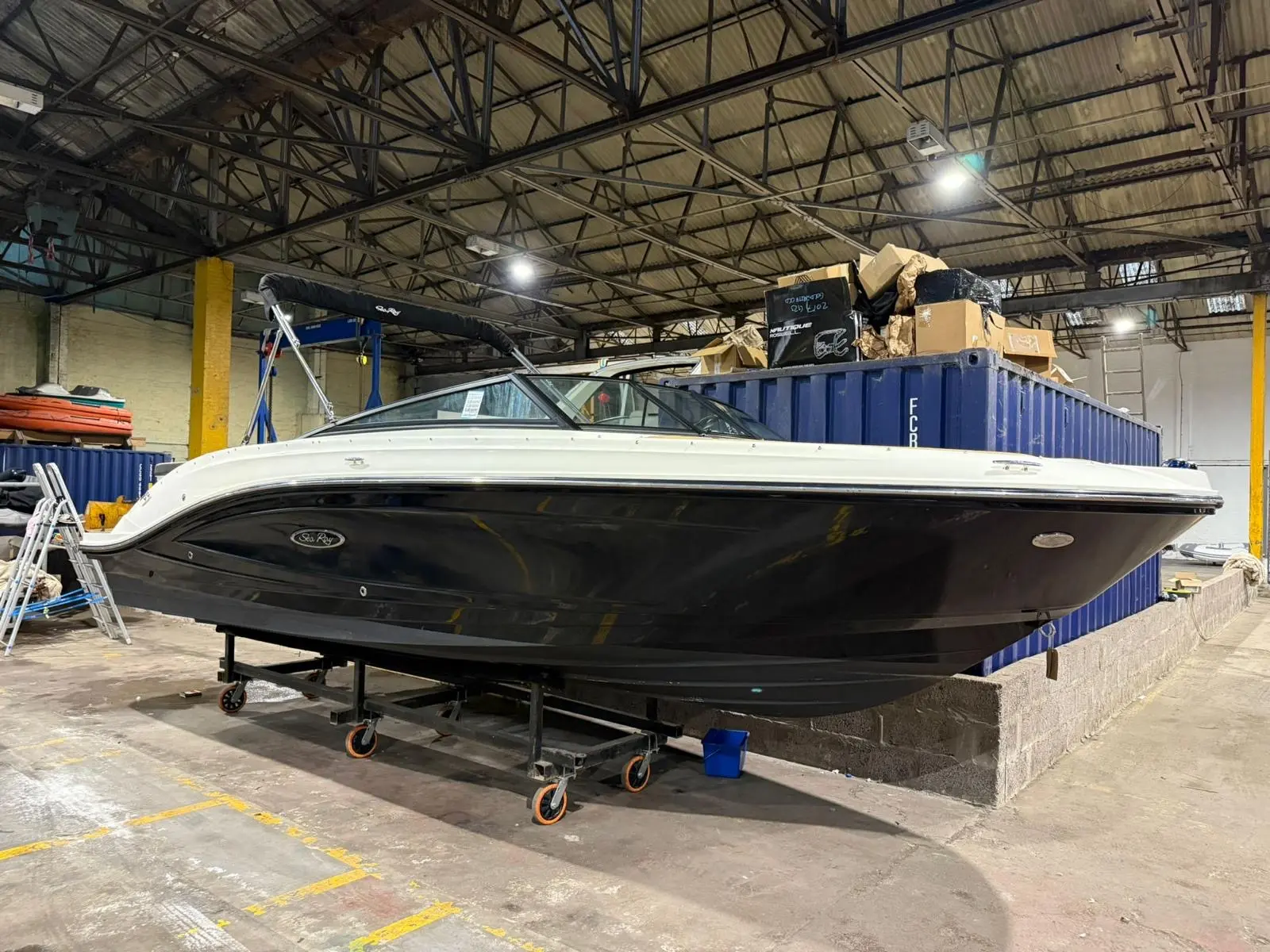 2019 Sea Ray 230 spx