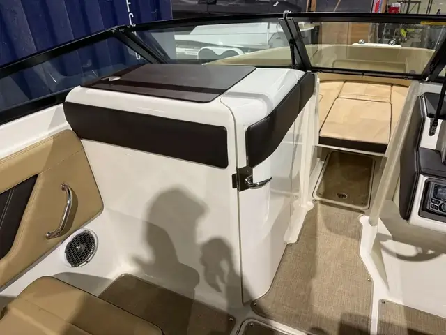 Sea Ray 230 Spx