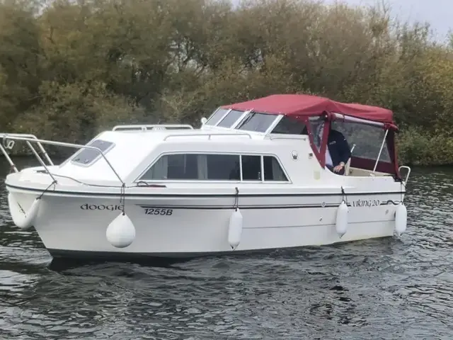 Viking 20 Cockpit Cruiser