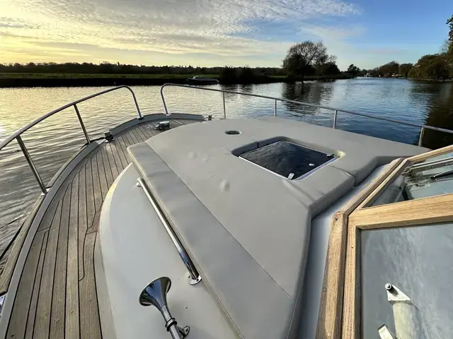 Intercruiser 29