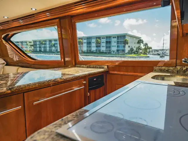 Hatteras 60 Convertible