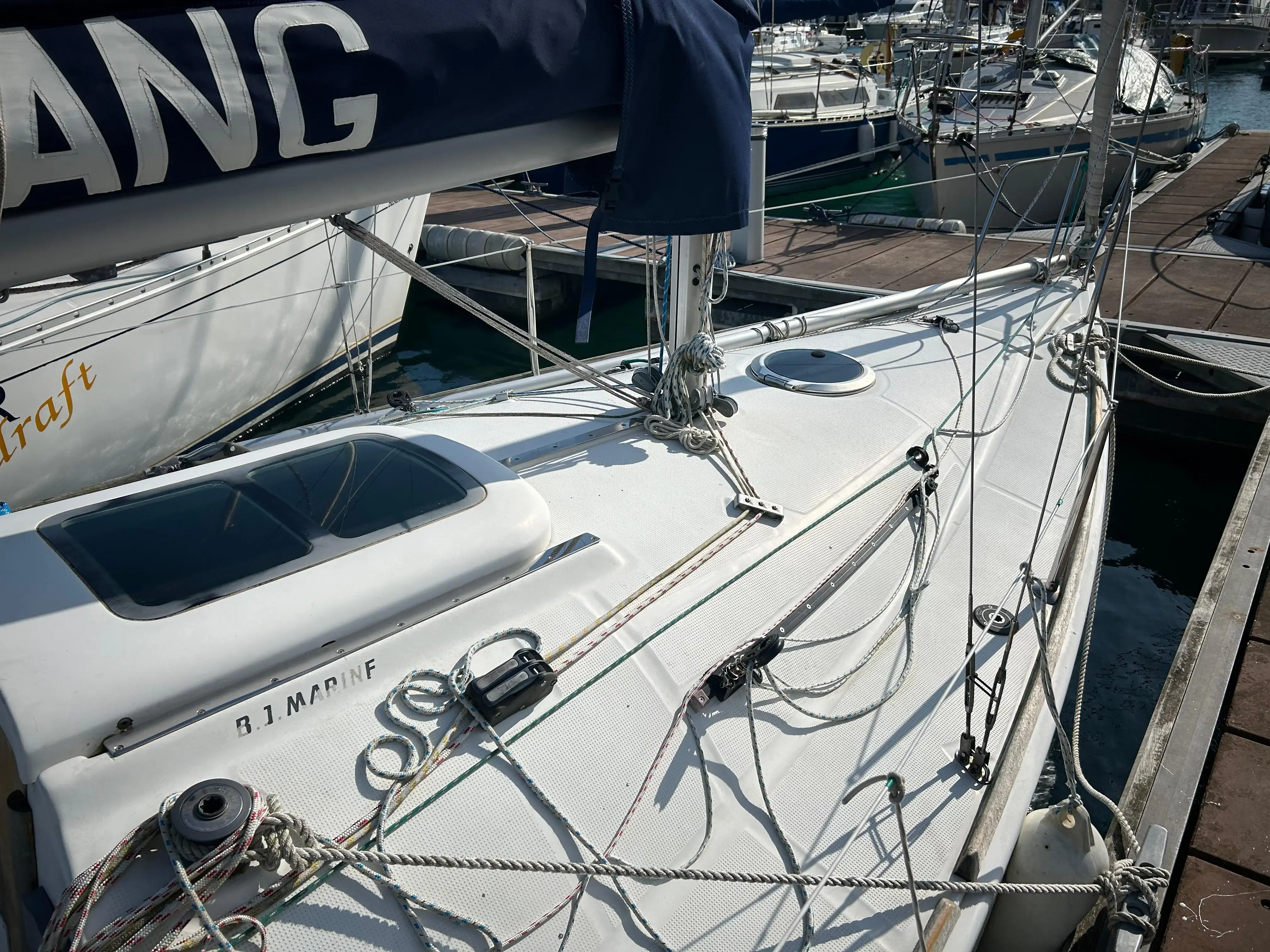 2004 Beneteau first 211