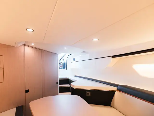 Fairline F Line 33 #12