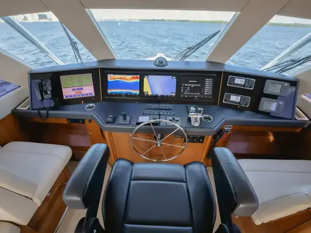 Hatteras 60 Convertible