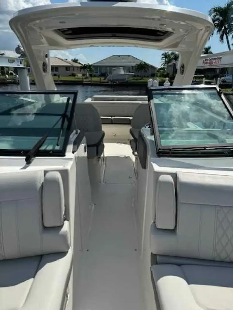 2023 Sea Ray slx310ob