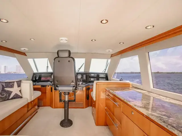 Hatteras 60 Convertible