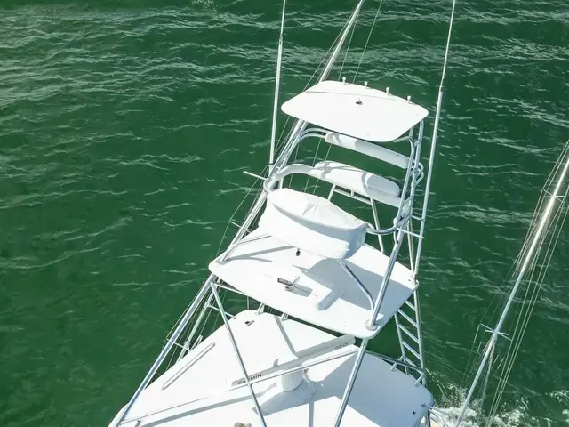 Hatteras 60 Convertible