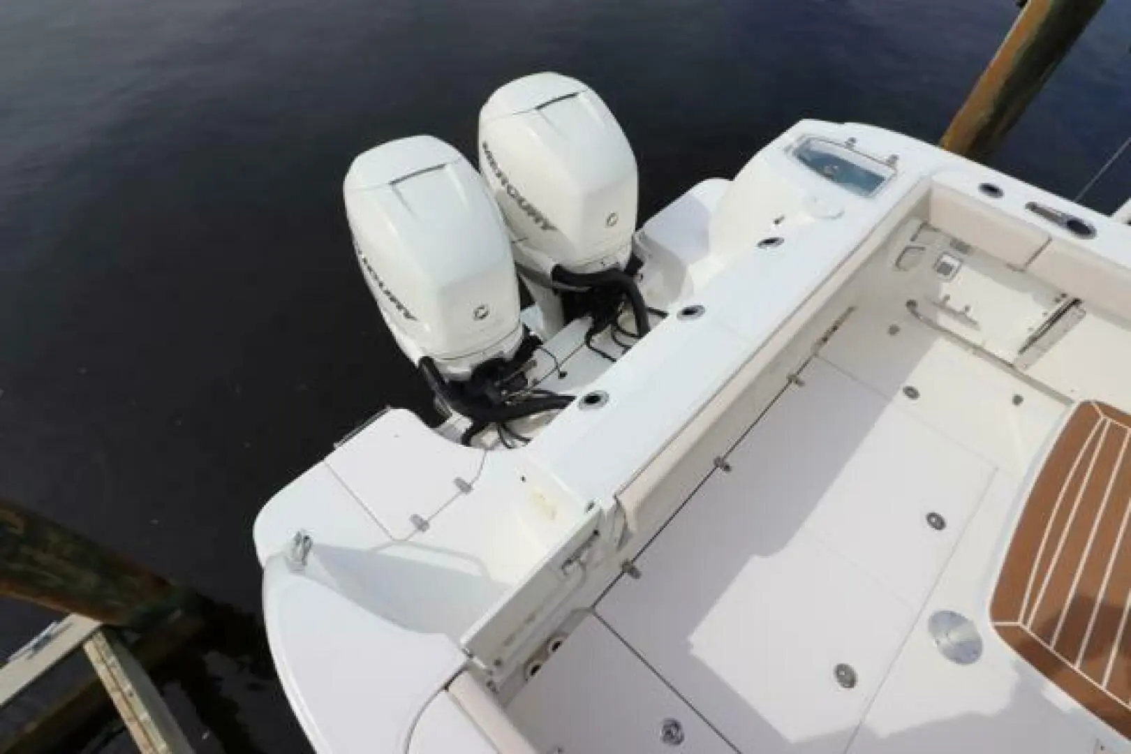 2019 Boston Whaler 315 conquest