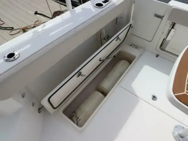 Boston Whaler 315 Conquest