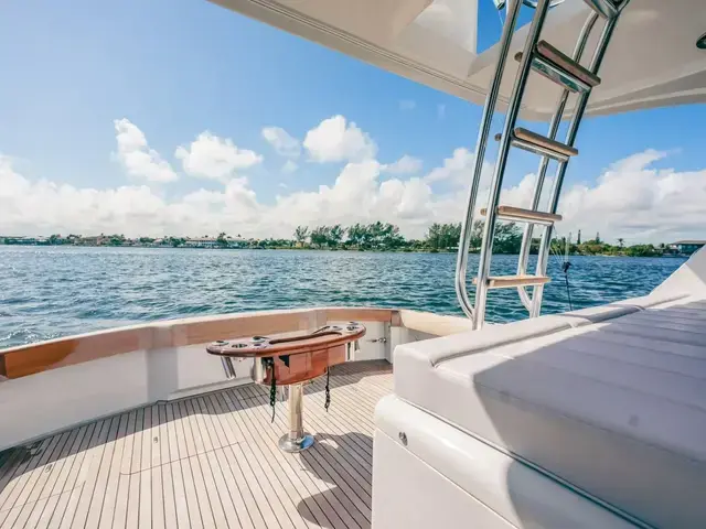 Hatteras 60 Convertible