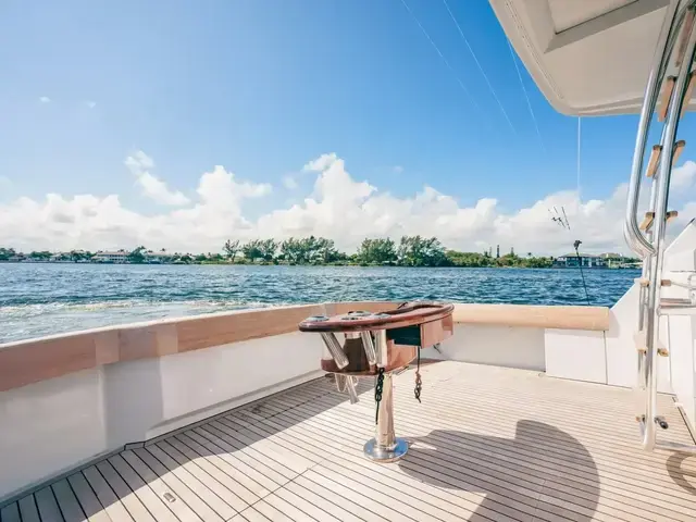 Hatteras 60 Convertible