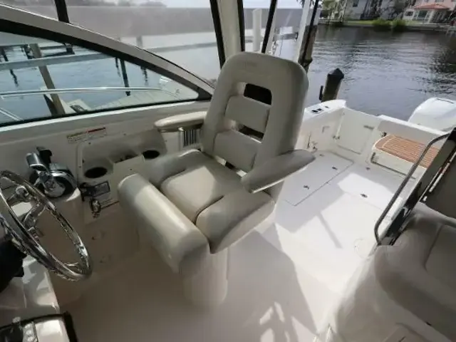 Boston Whaler 315 Conquest