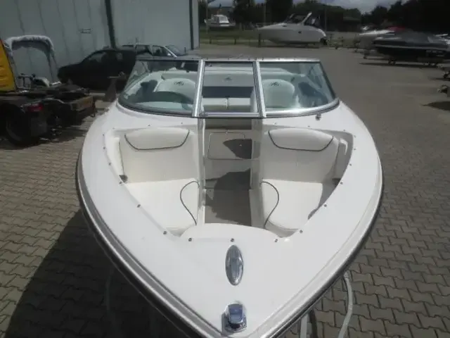 Monterey 180 FS Bowrider