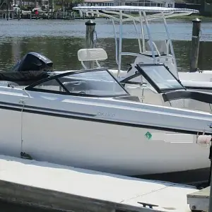 2021 Bayliner Dx2200