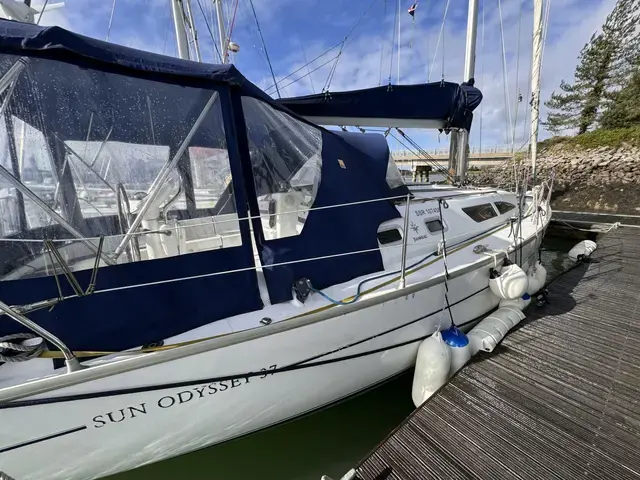 Jeanneau Sun Odyssey 37