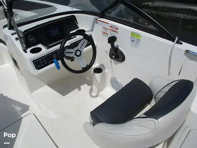 Bayliner Dx2200