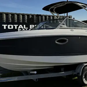 2017 Chaparral 224 Sunesta