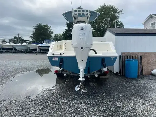 Cobia 240 Center Console