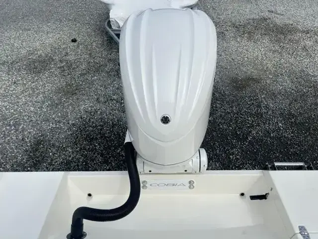 Cobia 240 Center Console