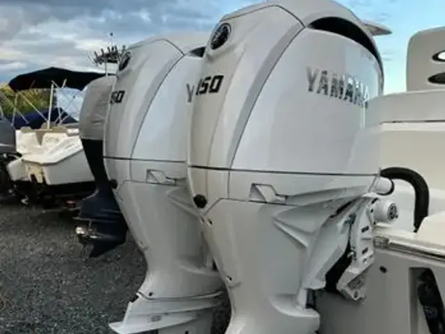 Cobia 240 Center Console