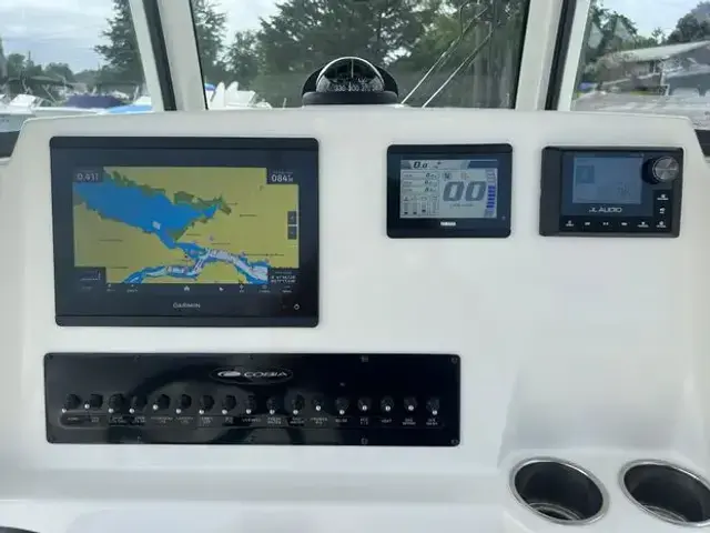 Cobia 240 Center Console