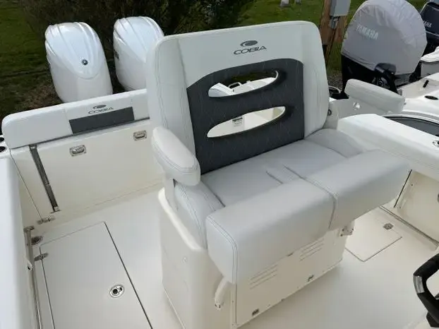 2024 Yamaha 240 center console