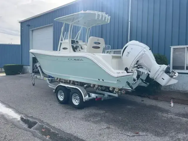 Cobia 220 Center Console