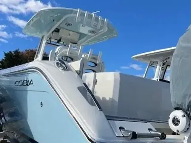 Cobia 285 Center Console