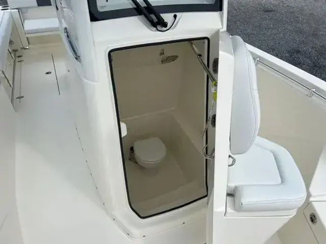 Cobia 240 Center Console