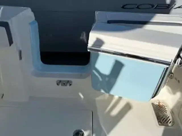 Cobia 285 Center Console