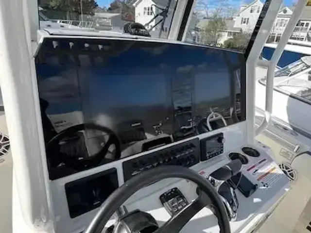 Cobia 265 Center Console Open