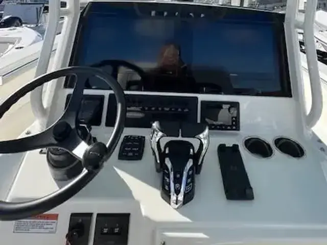 Cobia 285 Center Console