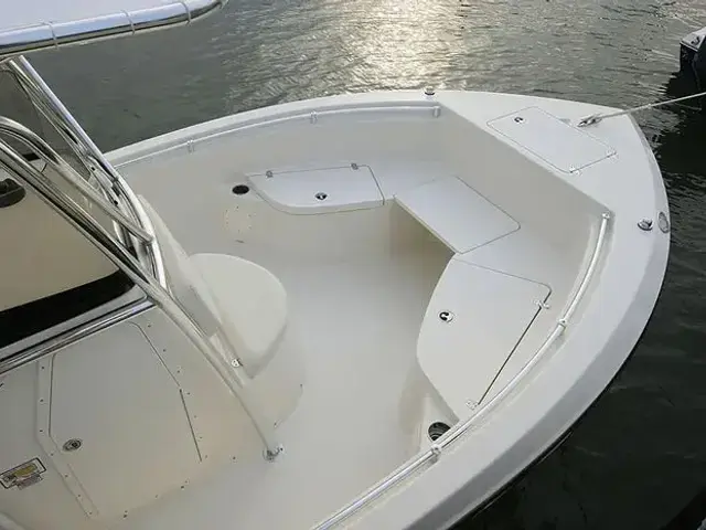 Cobia 220 Center Console