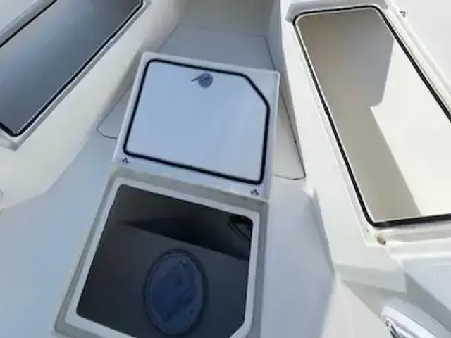 Cobia 285 Center Console