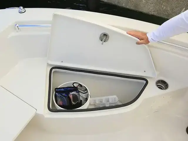 Cobia 220 Center Console