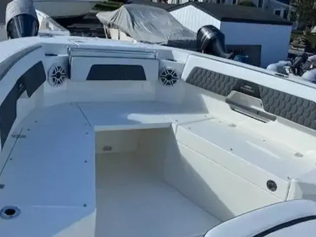 Cobia 265 Center Console Open