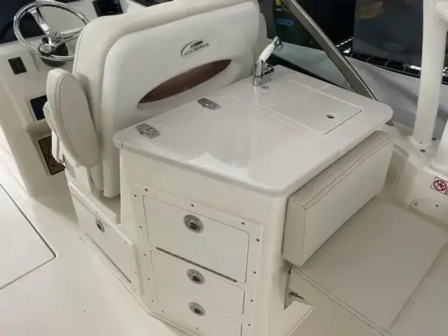 Cobia 240 Dual Console