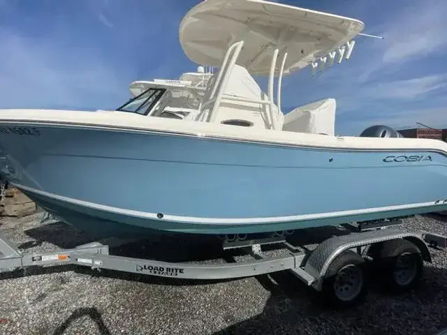 Cobia 220 Center Console