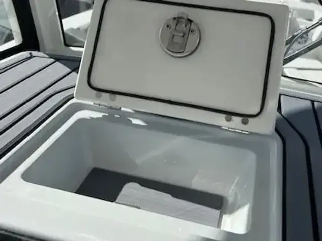 Cobia 265 Center Console Open