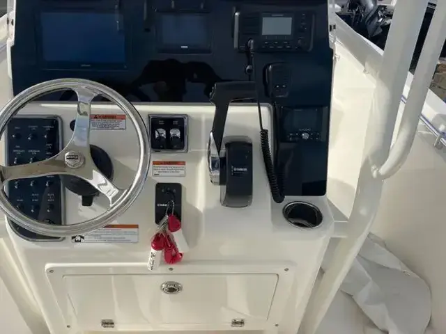 Cobia 220 Center Console