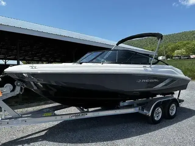 Regal 2000 ESX Bowrider