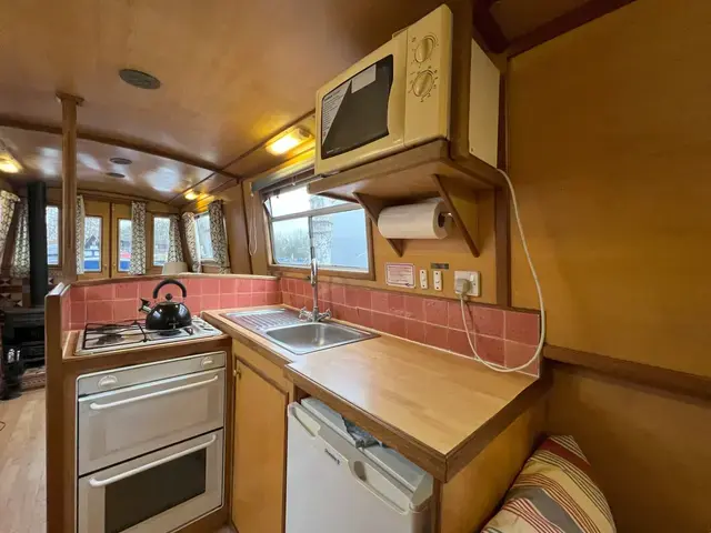 Clifton Cruisers 56' Narrowboat