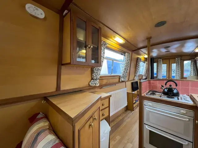 Clifton Cruisers 56' Narrowboat