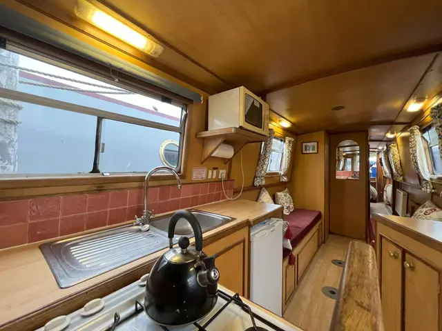 Clifton Cruisers 56' Narrowboat