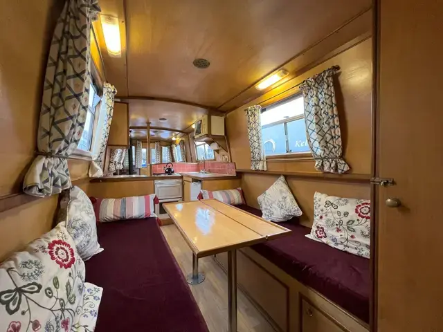 Clifton Cruisers 56' Narrowboat