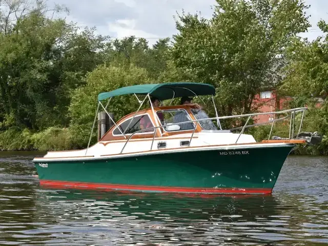 Matthews Bay Explorer 26